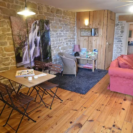 Gite Le Douglas, Vignoble Et Reculees Du Jura - Avec Sauna Lavigny Exterior photo